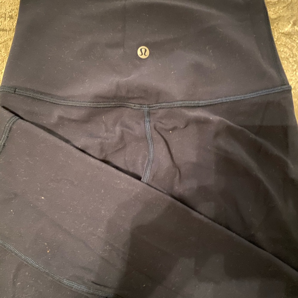 NWT Lululemon Cropped Wanderlust Navy Leggings